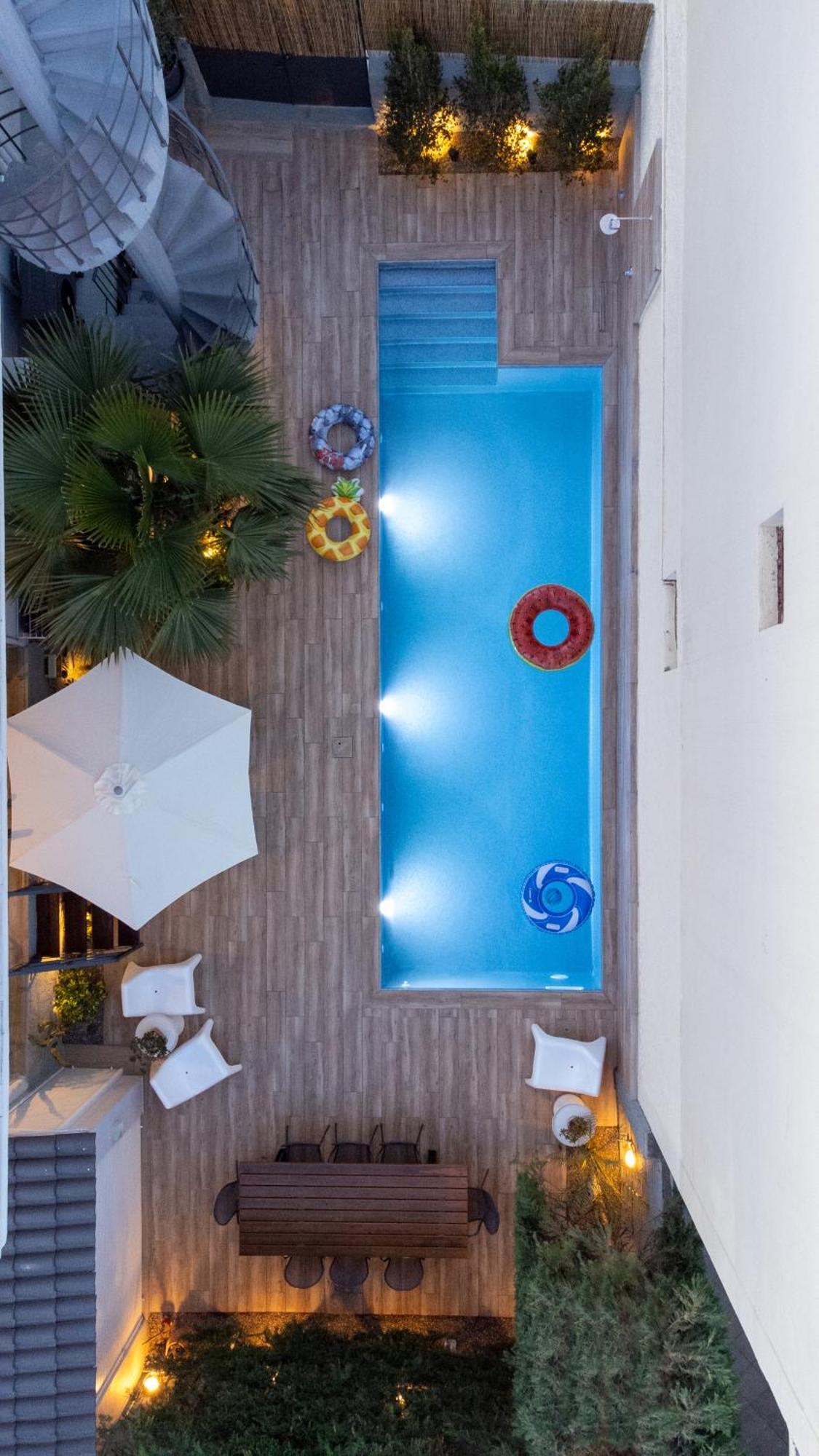 Thalias Quarters - Kalamata Mediterranean Villas Bagian luar foto